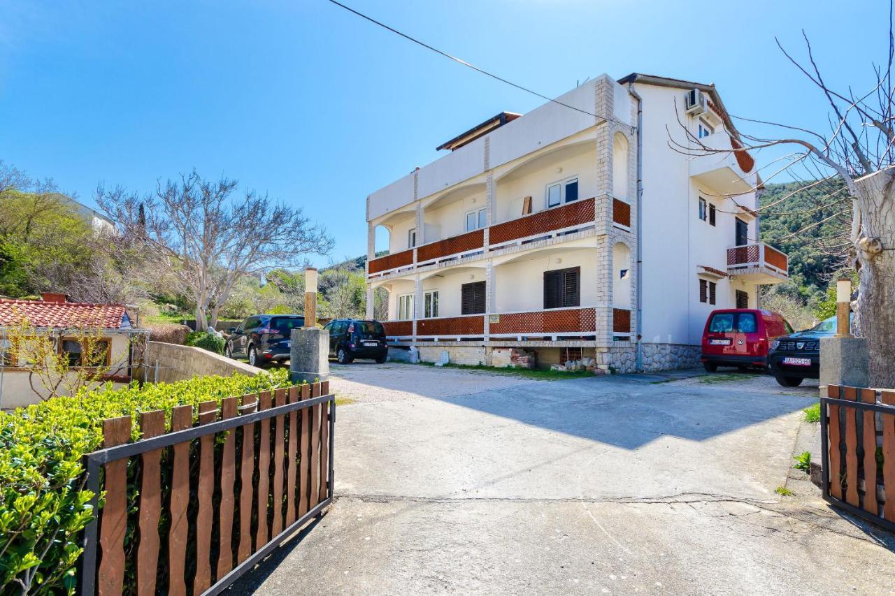 Apartments Luka Supetarska Draga Exterior foto